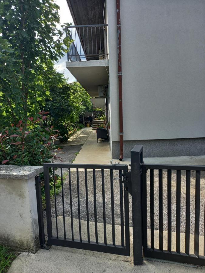 Apartman Dani Drazice Eksteriør billede